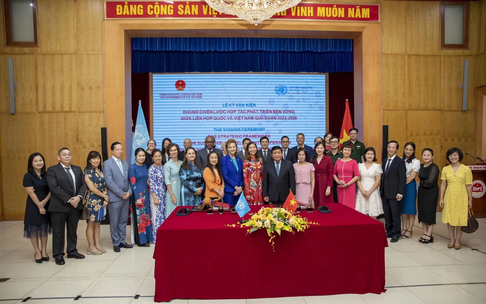 Hình ảnh lễ ký kết Văn kiện Khung chiến lược hợp tác phát triển bền vững cho gia đoạn 2022-2026 diễn ra ngày 11/8/2022 tại Hà Nội. Nguồn: vietnam.un.org 
