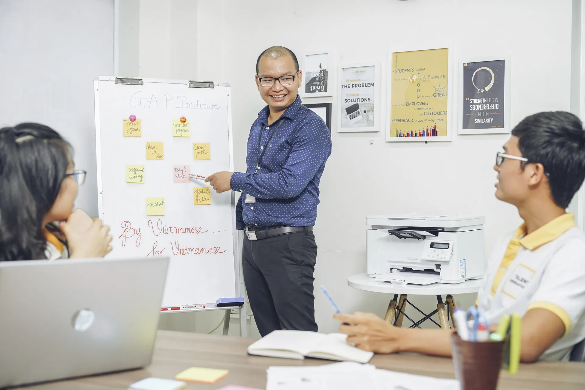 Trước khi khởi nghiệp thành công, vị giám đốc trẻ tuổi này đã có hành trình bền bỉ làm những việc không tưởng.