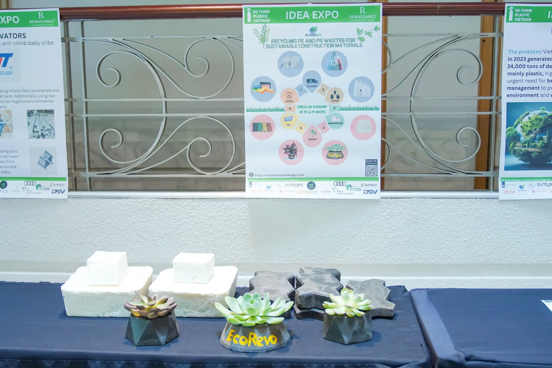 Đội EcoRevo có được sự đồng hành của chuyên gia trong ngành về phát triển nhựa sinh học