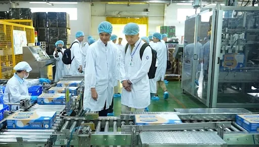 Nhà máy sản xuất sữa
