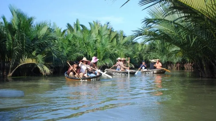 Du lịch chú trọng đến sản phẩm gần gũi thiên nhiên, bảo vệ môi trường xanh, sạch (Nguồn: VinWonder))